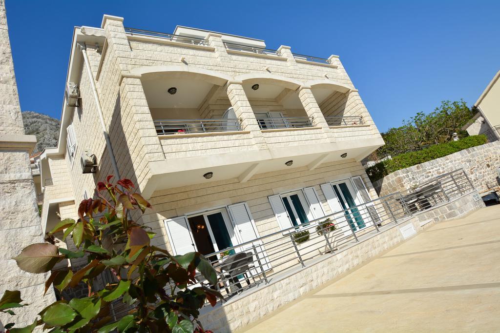 Apartments Jovanovic Cattaro Esterno foto
