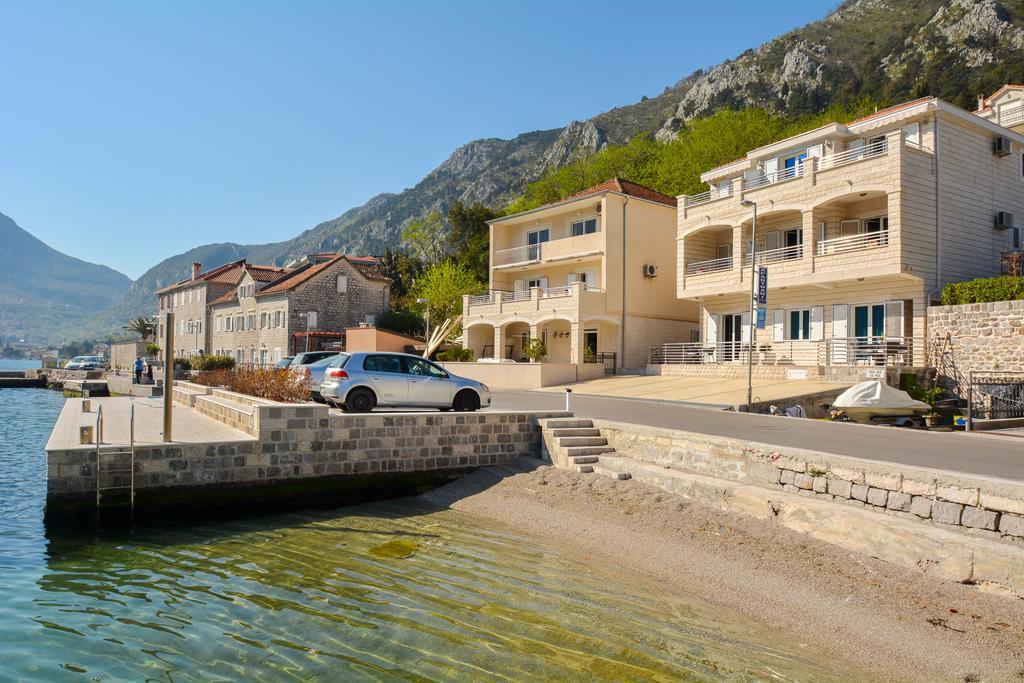 Apartments Jovanovic Cattaro Esterno foto