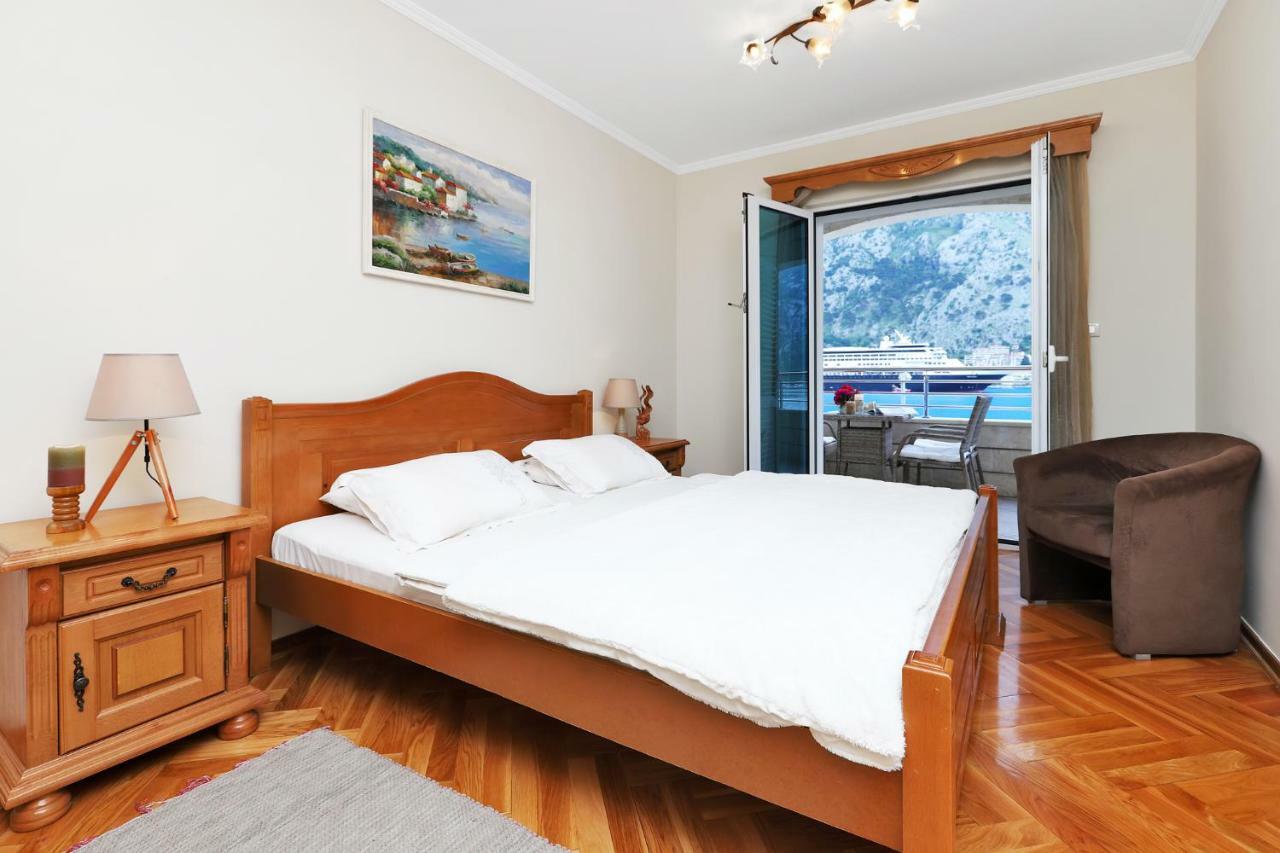 Apartments Jovanovic Cattaro Esterno foto