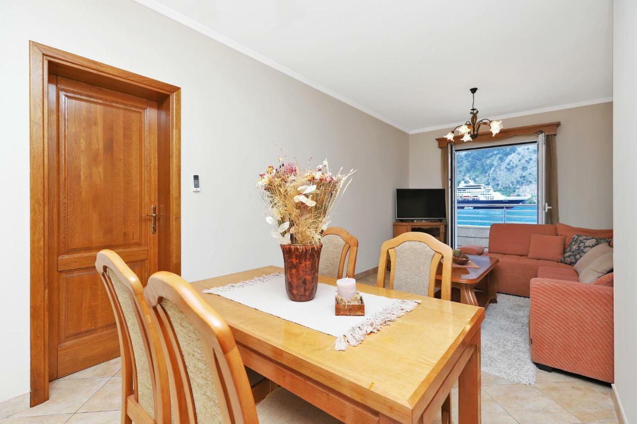 Apartments Jovanovic Cattaro Esterno foto