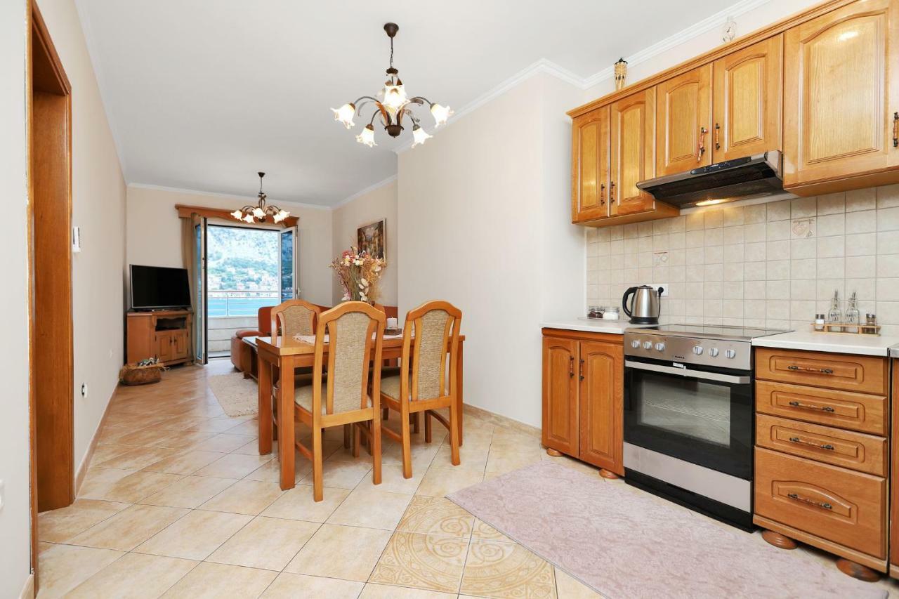 Apartments Jovanovic Cattaro Esterno foto