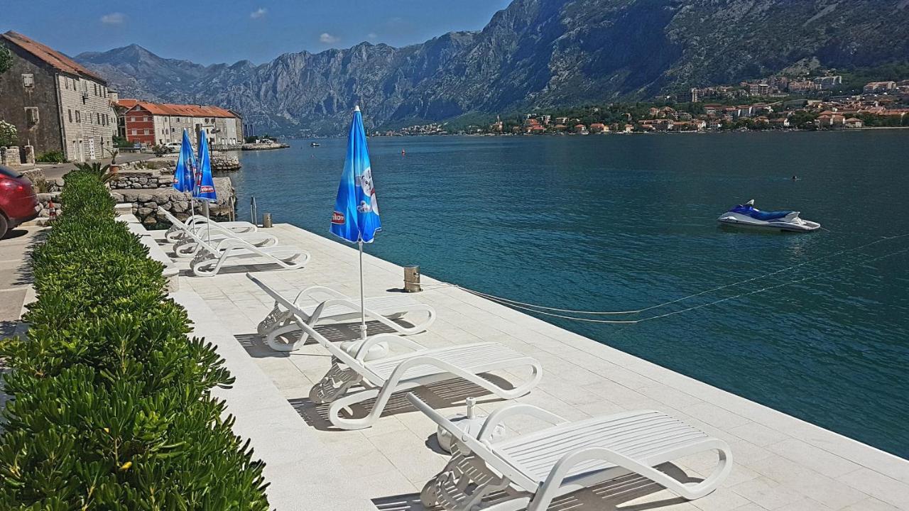 Apartments Jovanovic Cattaro Esterno foto
